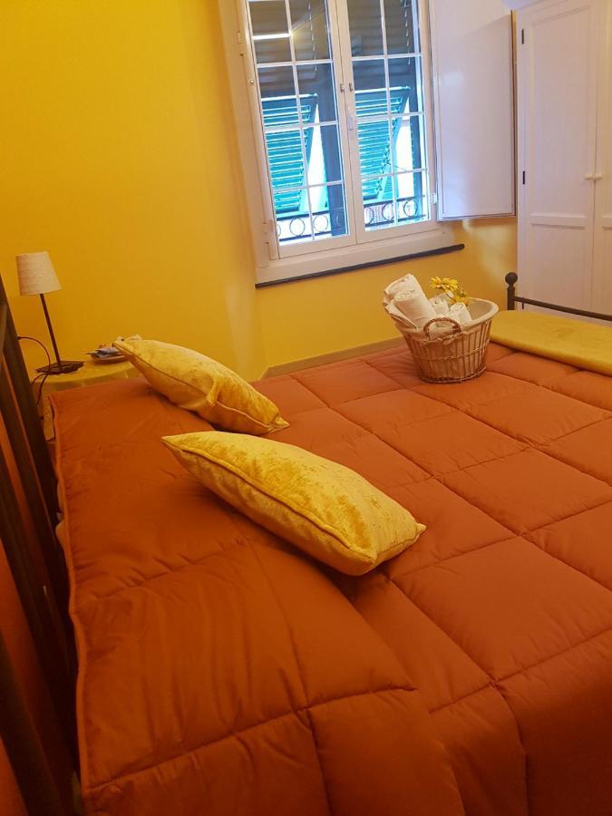 Ghiro Ghiotto Acomodação com café da manhã Pietra Ligure Exterior foto
