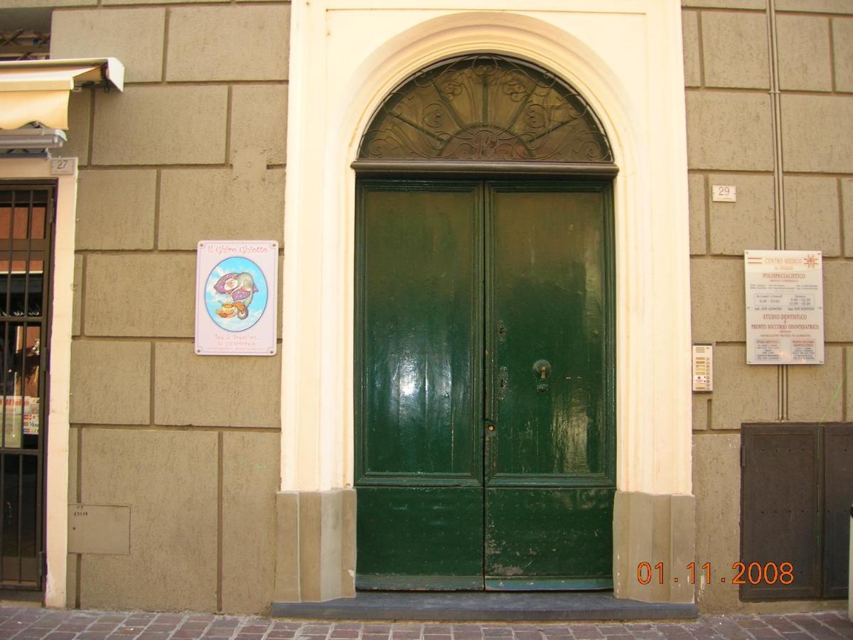 Ghiro Ghiotto Acomodação com café da manhã Pietra Ligure Exterior foto