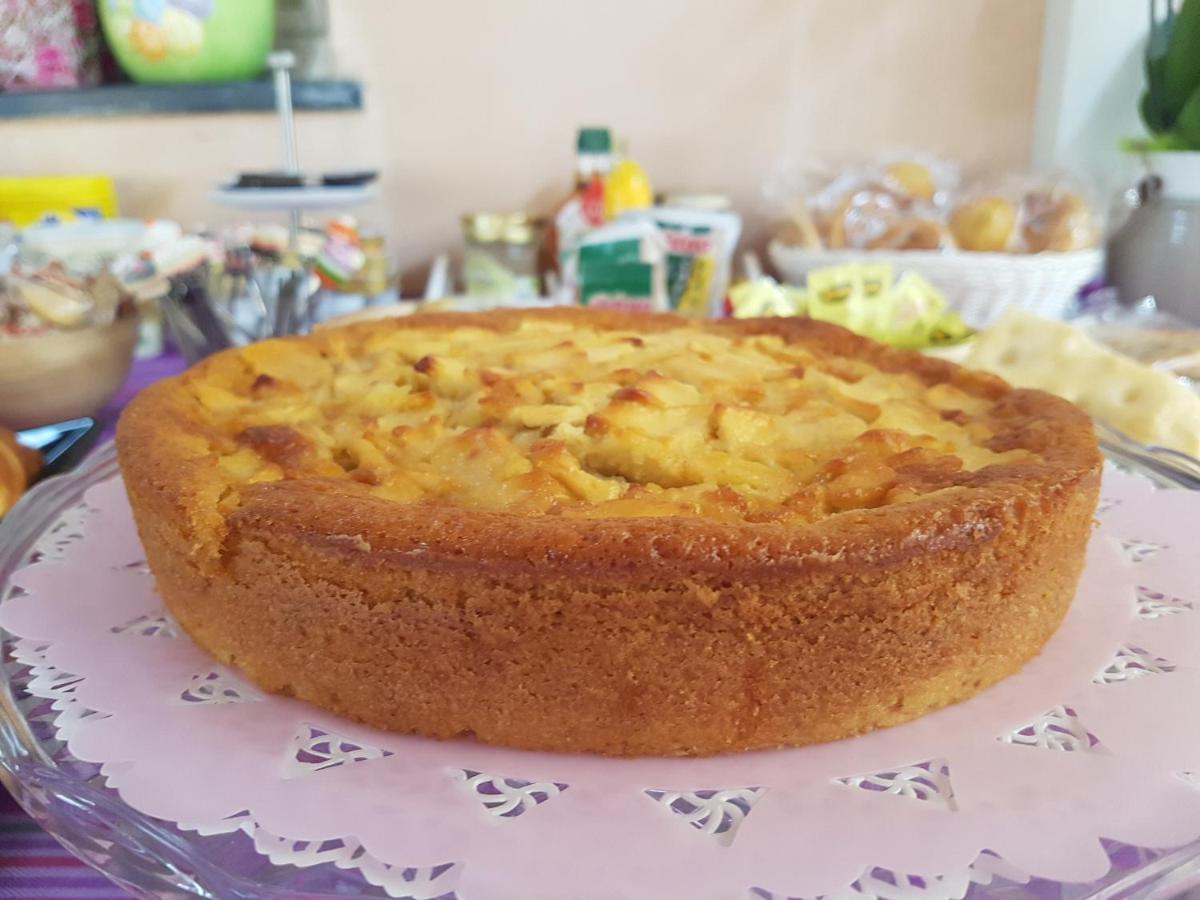 Ghiro Ghiotto Acomodação com café da manhã Pietra Ligure Exterior foto